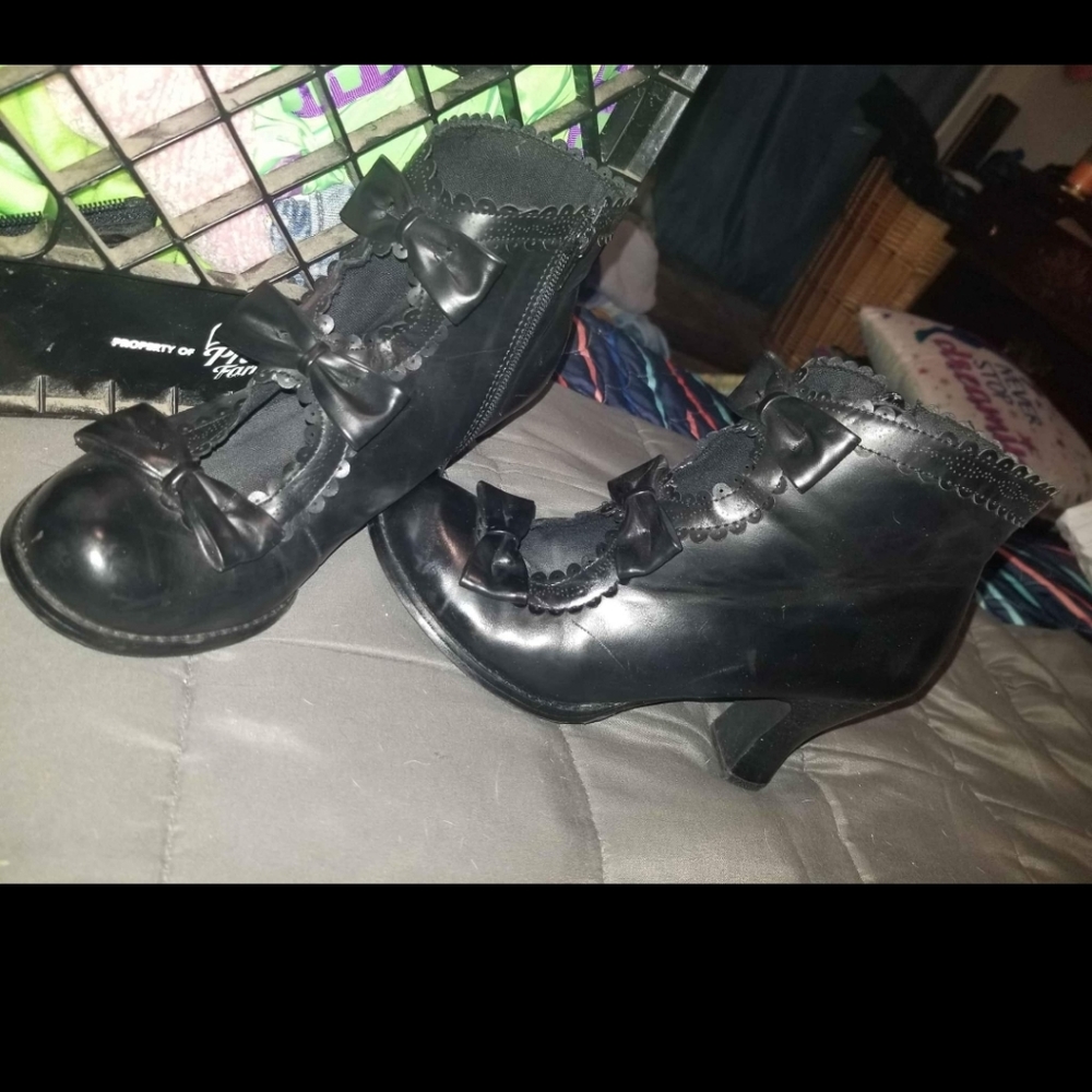 Womans Dolce duchess booties